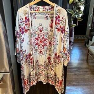 Bila Floral Kimono Womens Size Med/Large Cream Boho Lightweight
Topper Cardigan